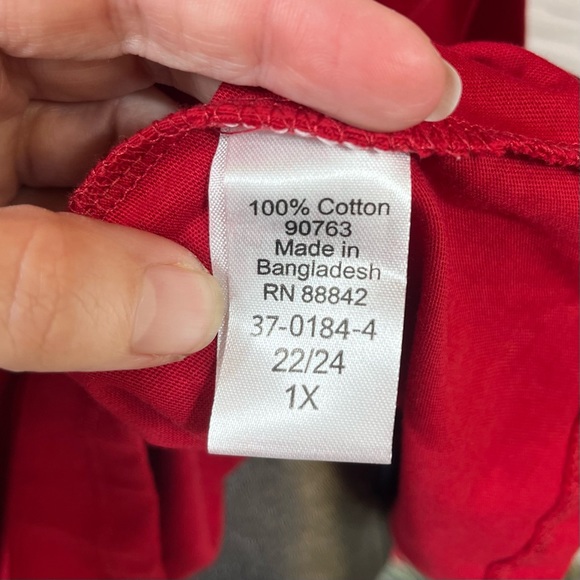 Roaman’s 1X (22/24) top with Plus size Christmas leggings - Picture 7 of 11